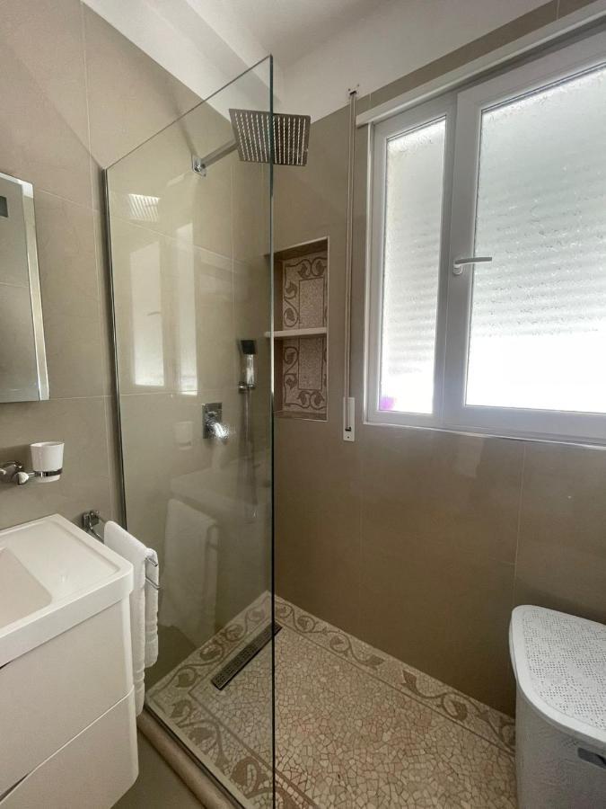 Kraal Apartments Vlore Exterior photo